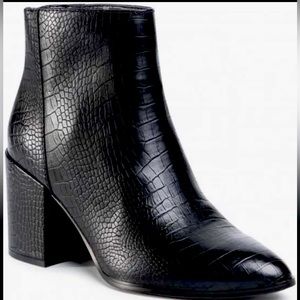 Steve Madden Julianne Booties Size 7.5